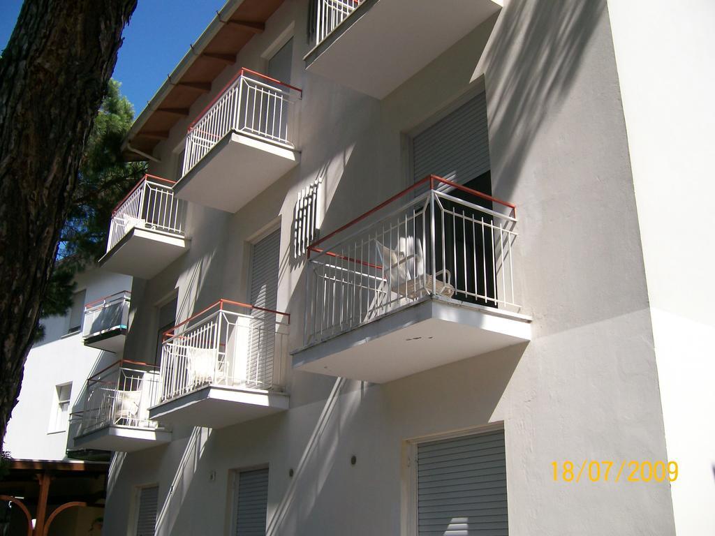 Hotel Villa Alberta B&B Cesenatico Exterior photo