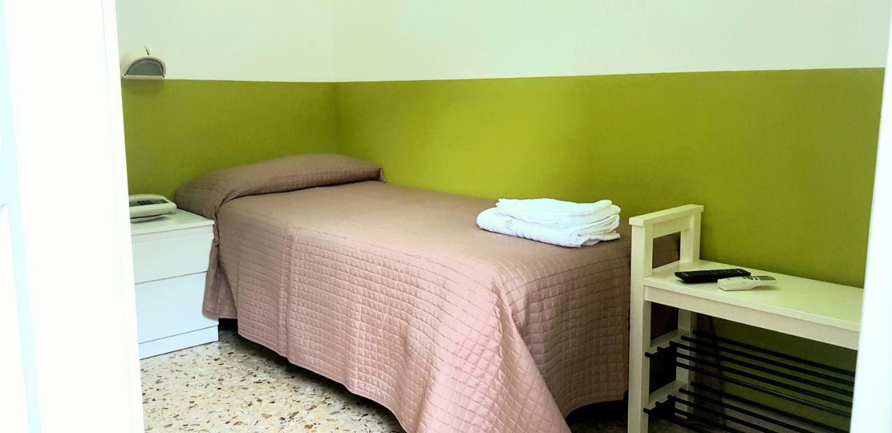 Hotel Villa Alberta B&B Cesenatico Exterior photo